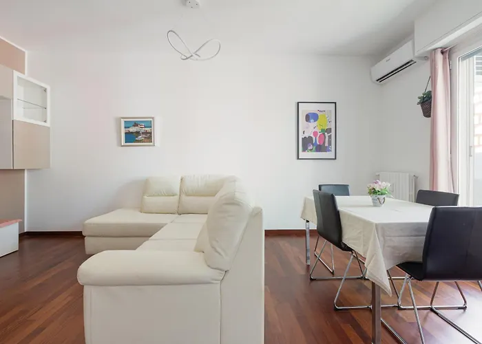 Lorenteggio Gelsomini Cozy Apartment